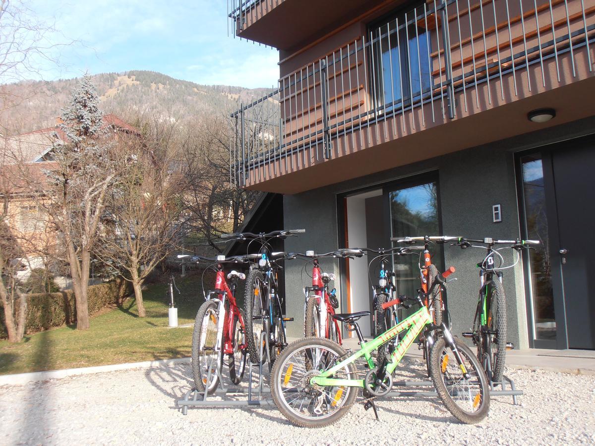 Bed & Breakfast Base Camp Križe Eksteriør bilde